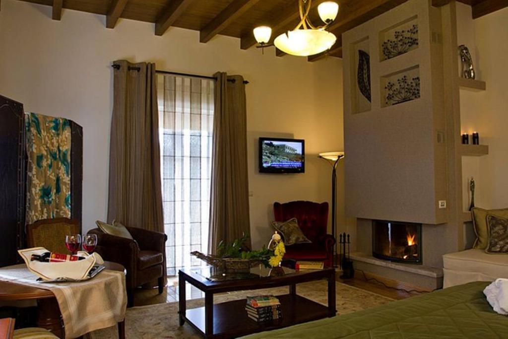 Methexis Boutique Hotel ديميتسانا الغرفة الصورة