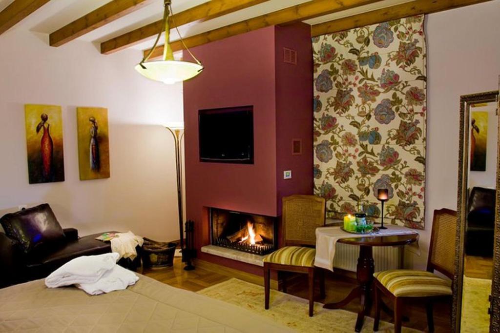 Methexis Boutique Hotel ديميتسانا الغرفة الصورة