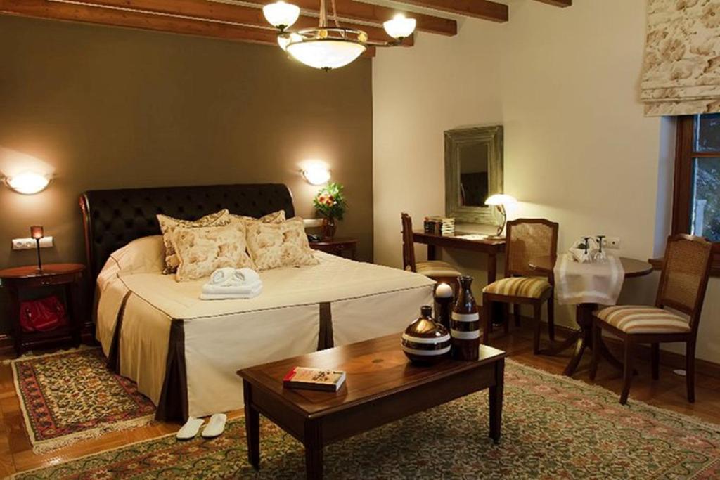 Methexis Boutique Hotel ديميتسانا الغرفة الصورة
